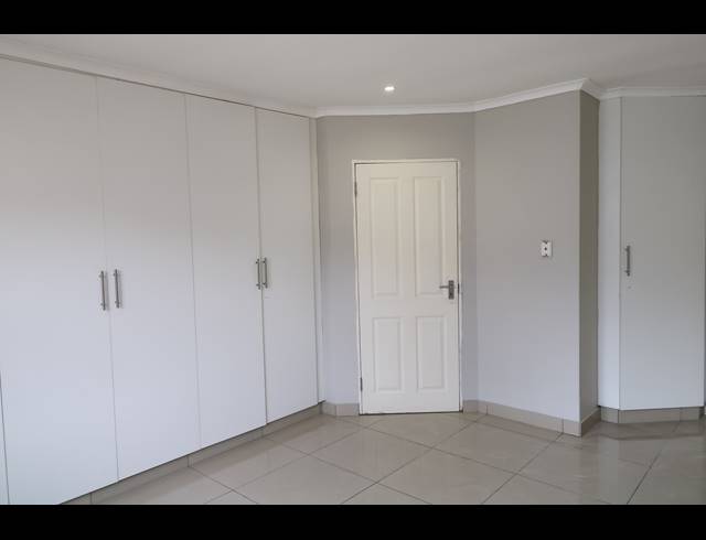 3 BEDROOM TOWNHOUSE FOR SALE IN CAMBRIDGE